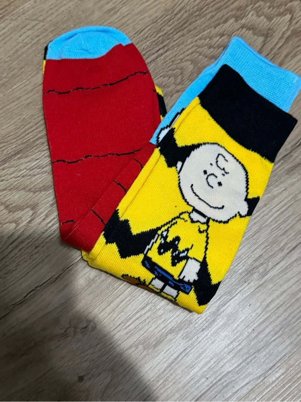 Odd Sox - Peanuts Snoopy Charlie Brown Novelty Funny Crew Socks, Size Large